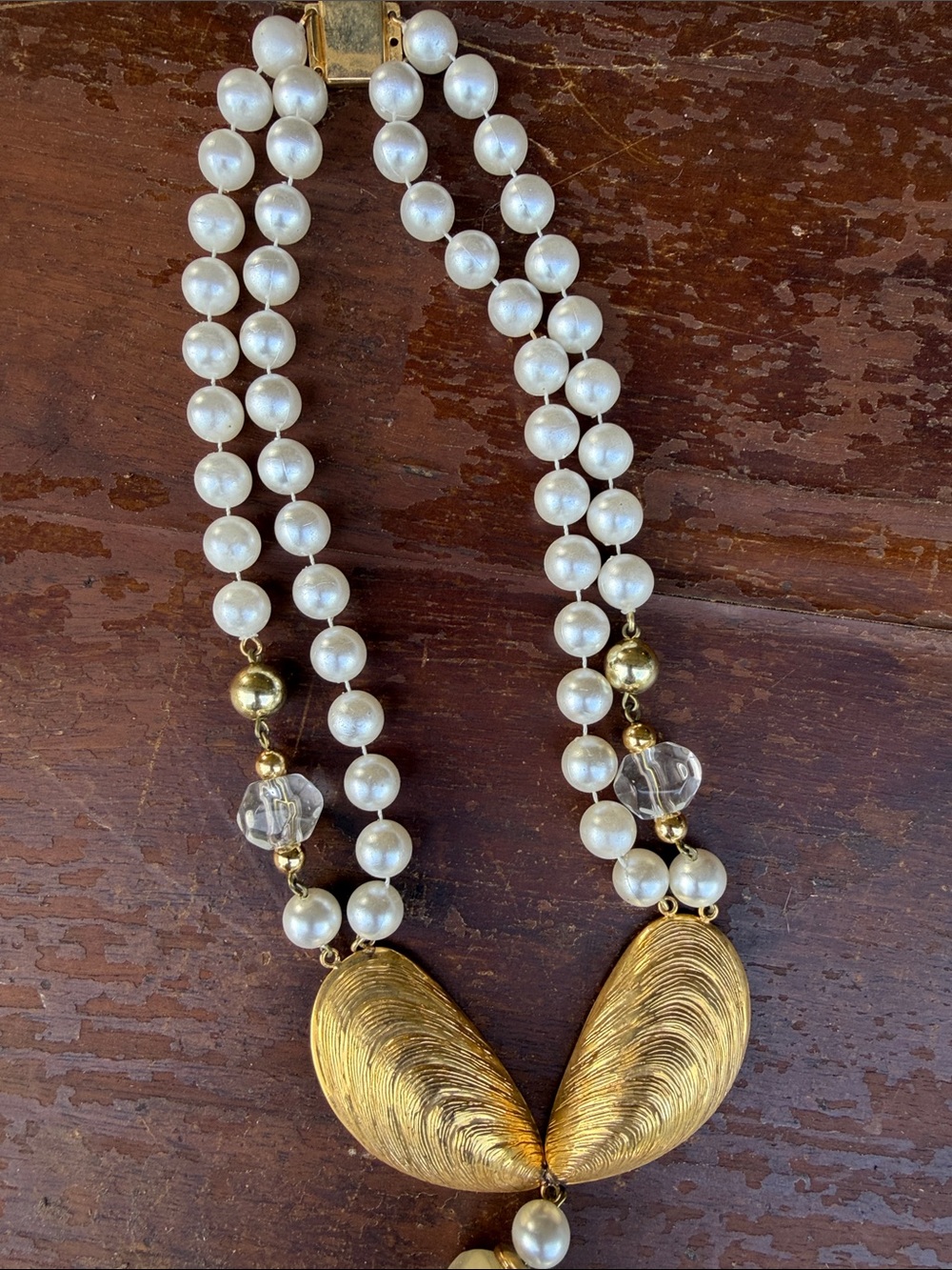 Vintage Faux White Pearl Necklace with Gold Shell Accents